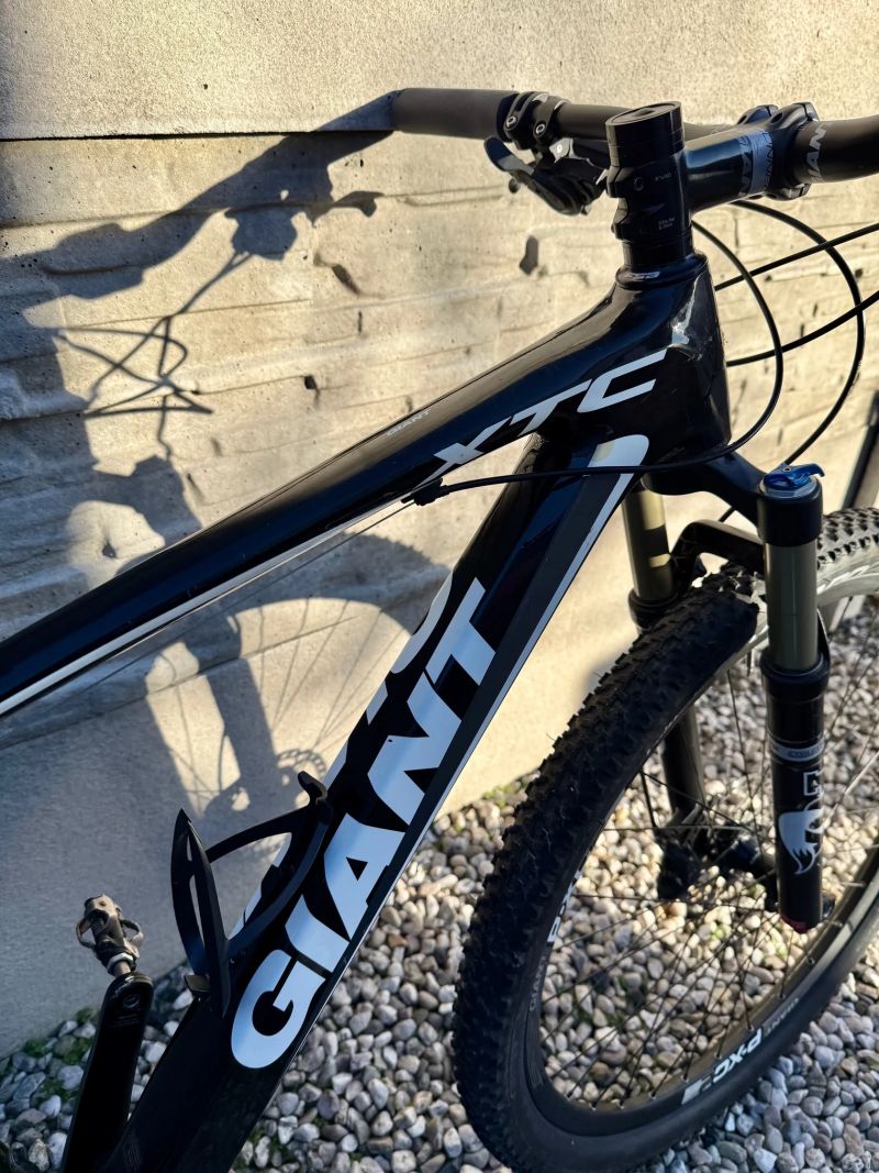 Karbonový Giant XTC 