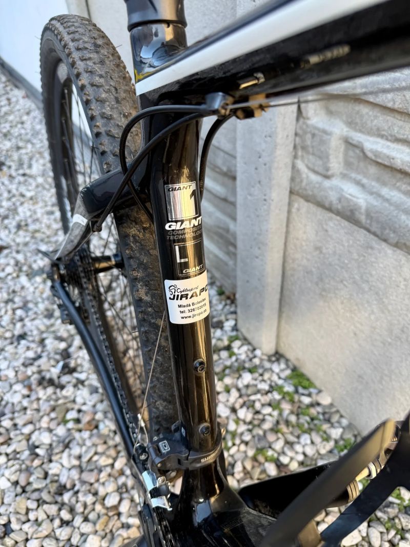 Karbonový Giant XTC 