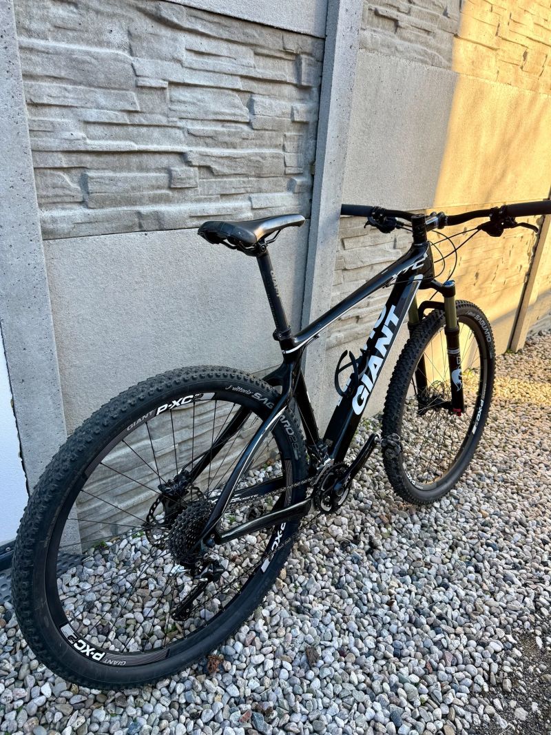 Karbonový Giant XTC 