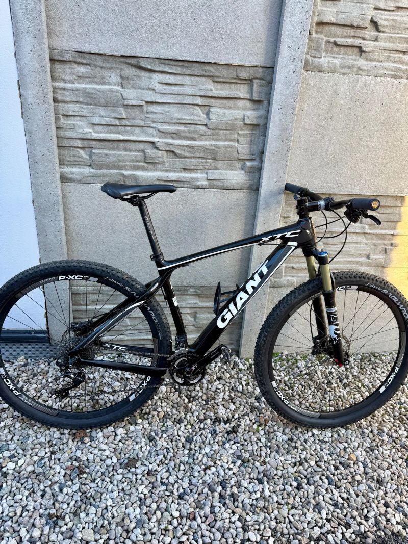 Karbonový Giant XTC 