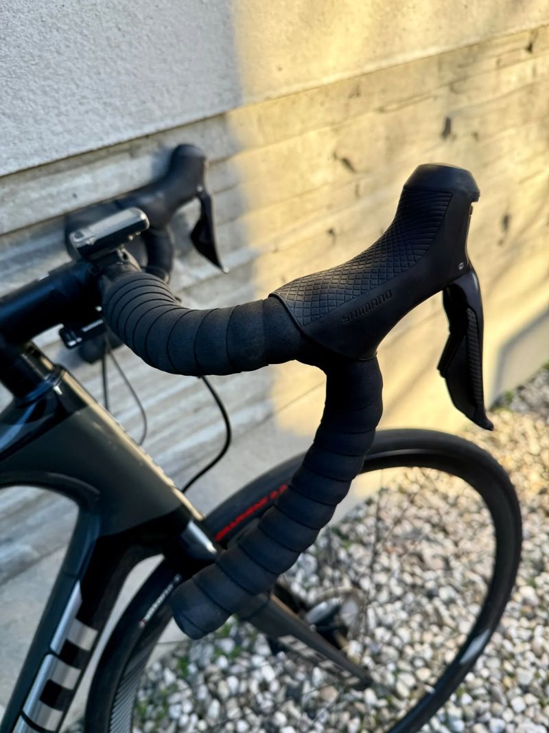 Silniční karbonové Giant Defy Advanced Pro 0 vel. M/L