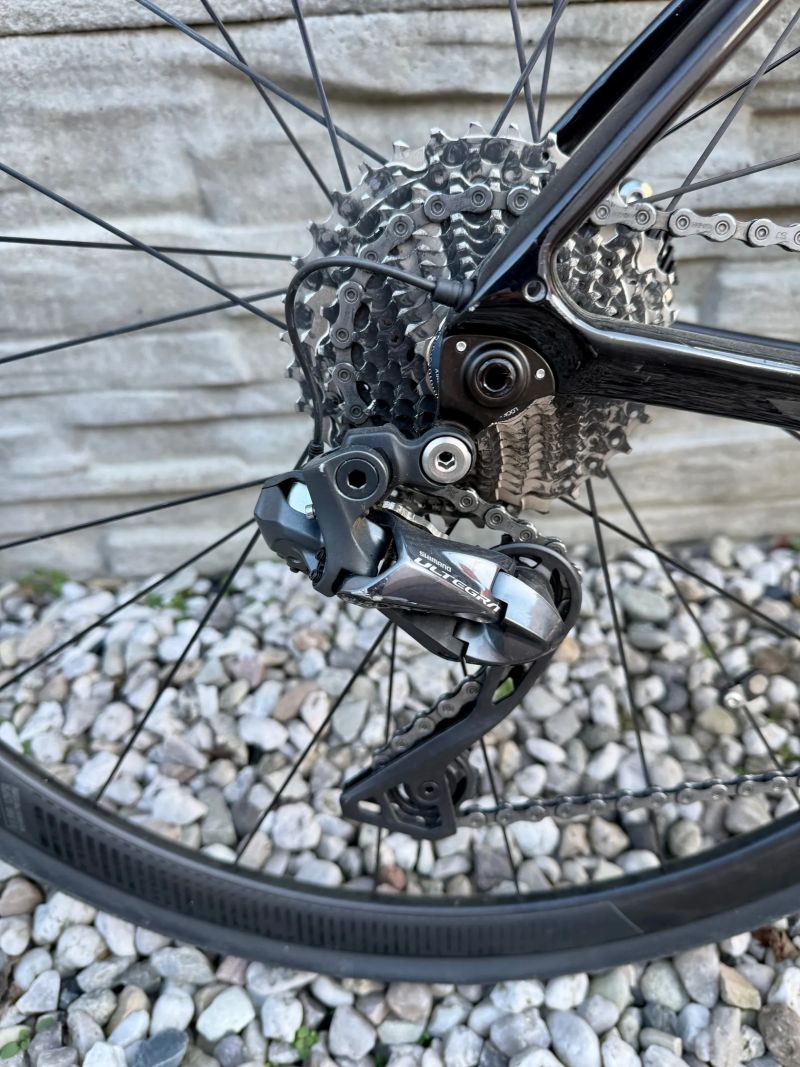 Silniční karbonové Giant Defy Advanced Pro 0 vel. M/L