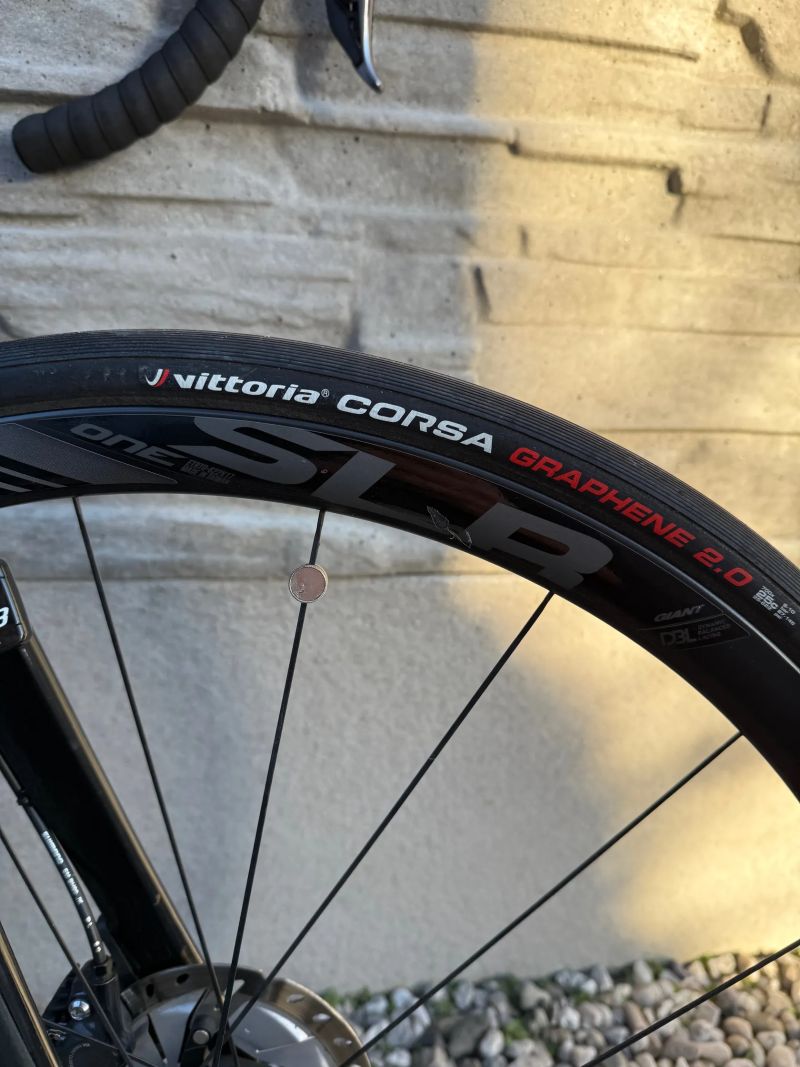 Silniční karbonové Giant Defy Advanced Pro 0 vel. M/L