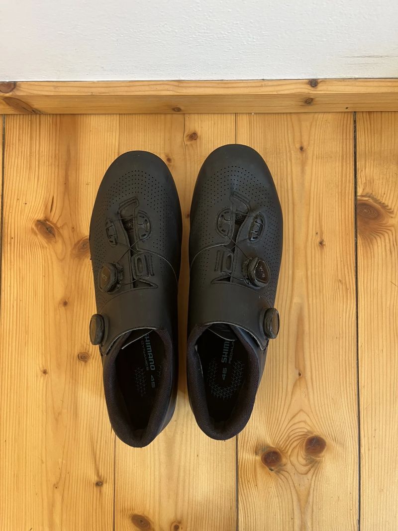 Shimano tretry silniční XC7 černé