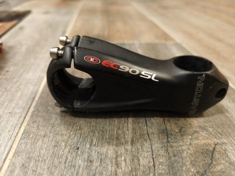 představce HOPE Renthal Crankbrothers RACEFACE Syncros REVE