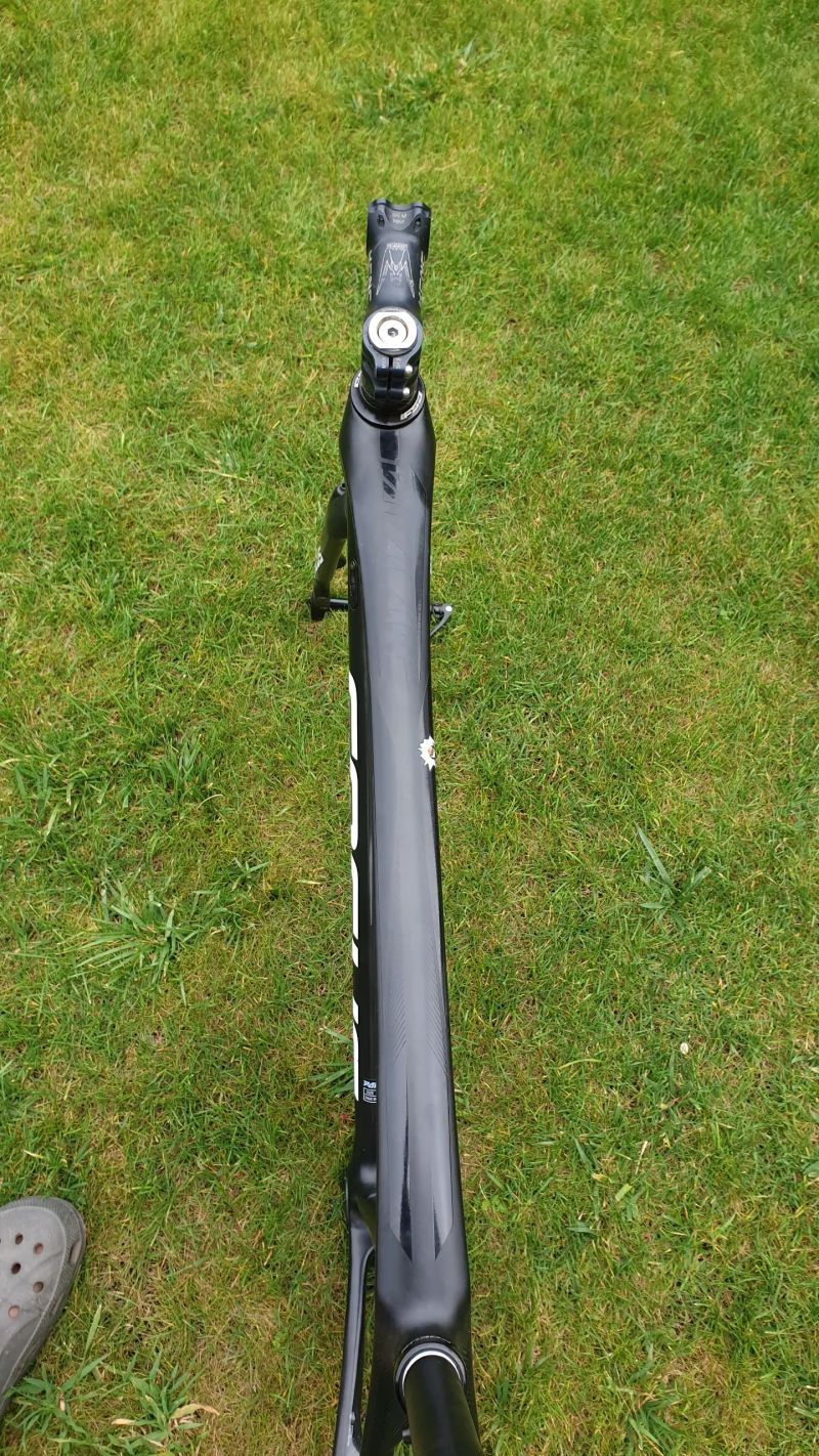 FOCUS PARALINE rámová sada