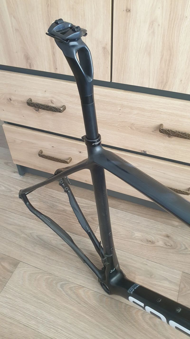 FOCUS PARALINE rámová sada