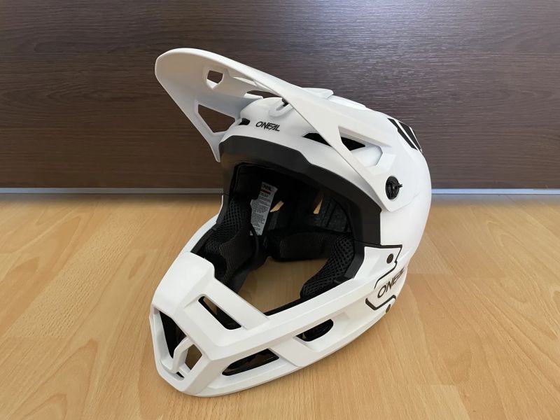 Nová, nikdy nepoužitá integrální helma O’neal SL1 Crest