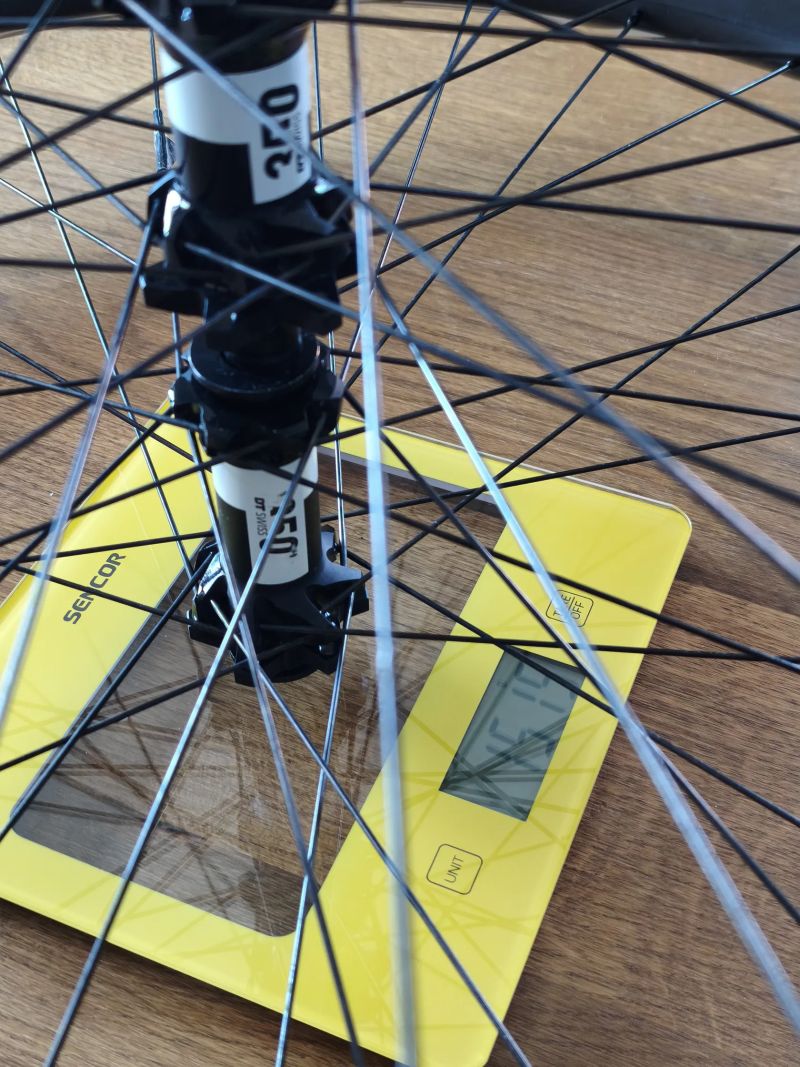 Zapletená kola ROVAL Control carbon 622x29 Boost DTswiss 350 SRAM XD