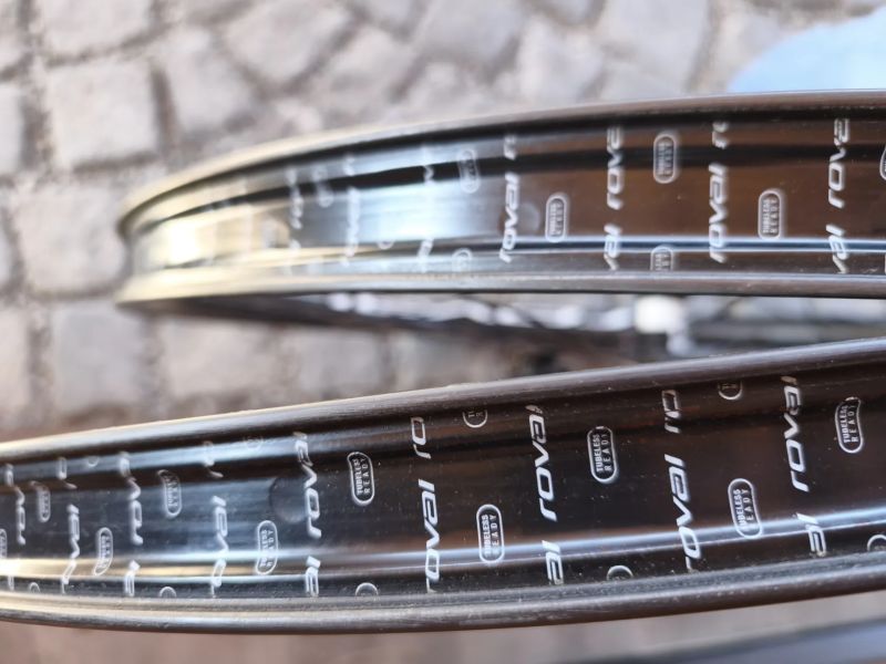 Zapletená kola ROVAL Control carbon 622x29 Boost DTswiss 350 SRAM XD