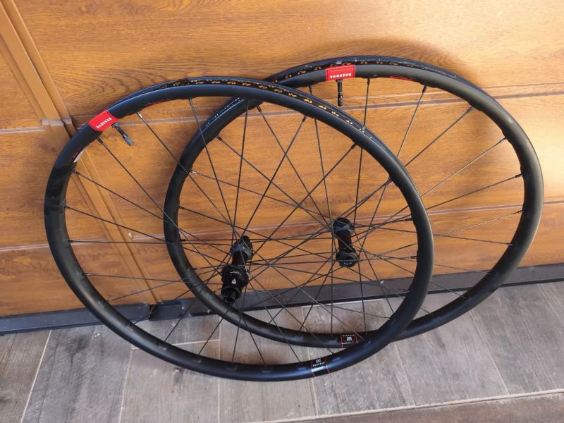 Zapletená kola Reserve 28XC na Boost nábojích DTswiss 180 SP CL 29"
