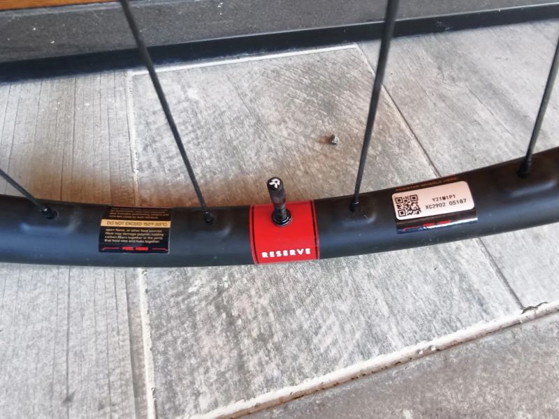 Zapletená kola Reserve 28XC na Boost nábojích DTswiss 180 SP CL 29"