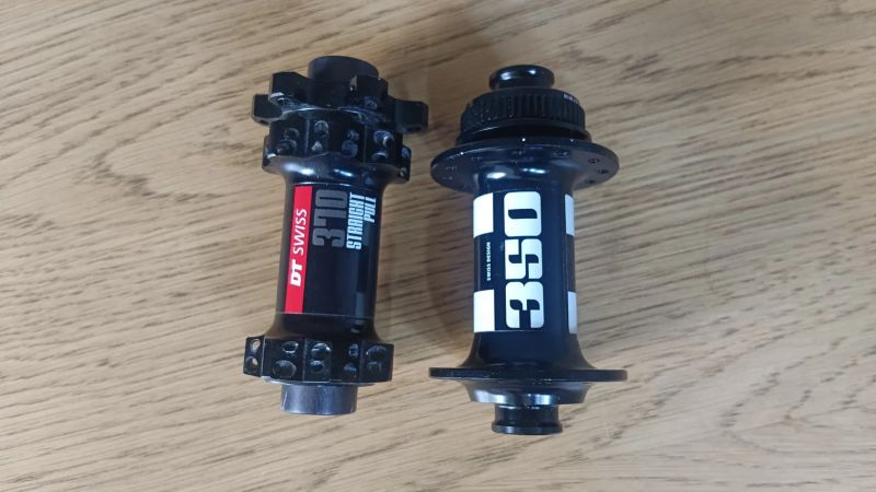 přední náby DTswiss 350 12x100 a DTswiss 370 15x100