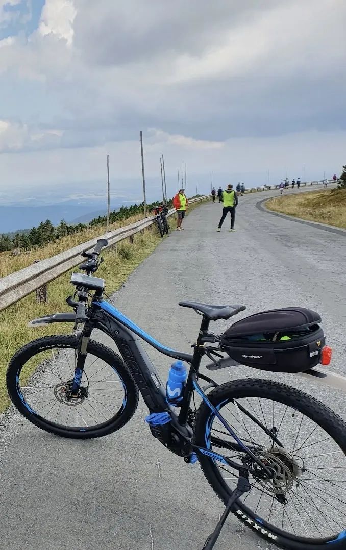 Giant Phantom E+ 2020 málo jetý - do dvou tkm