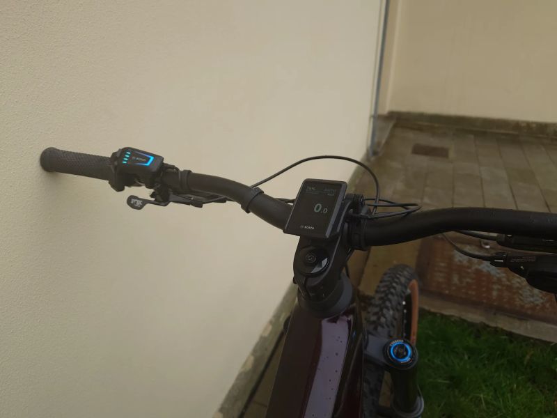 Cube stereo hybrid 140