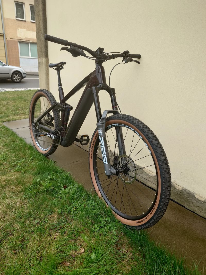 Cube stereo hybrid 140