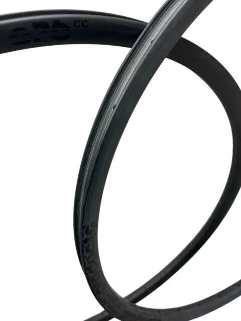 karbobové ráfky 26 MTB 32děr šířka 24 20mm váha 330g NOVÉ