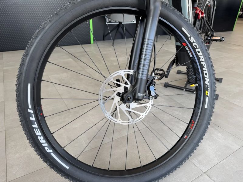 Fantic XTF 1.5 RACE - bezdrátové řazení - vel. M