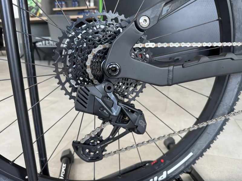 Fantic XTF 1.5 RACE - bezdrátové řazení - vel. M