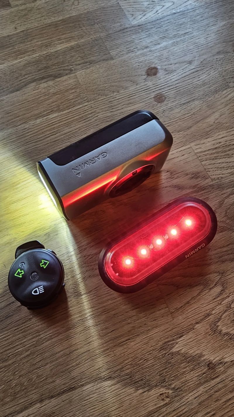 Garmin přední HL500 + zadní TL300 + ovladač Remote