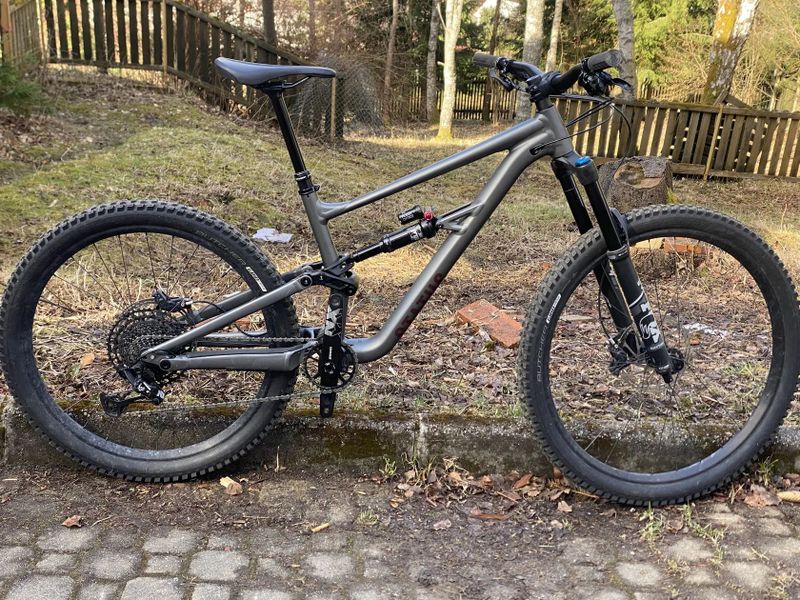 Specialized Status 160 ve velikosti M, pro 165-180cm Fox Float GPX2, Sram Code