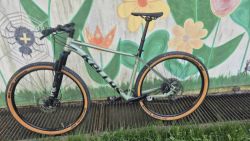 Kellys Gate 90 (2021) vel. L – FOX 32 Rhythm, kompletní Shimano XT M8100, teleskopka KS