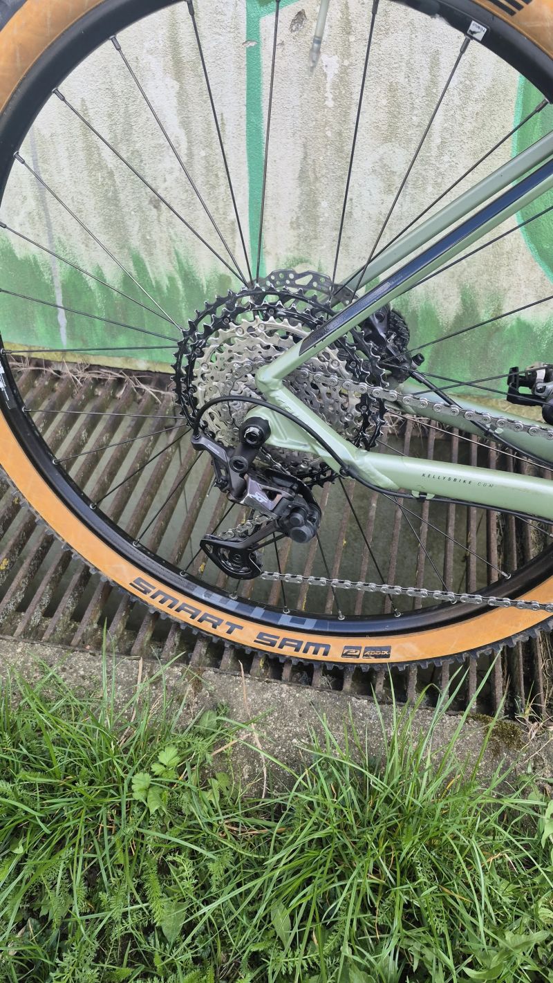 Kellys Gate 90 (2021) vel. L – FOX 32 Rhythm, kompletní Shimano XT M8100, teleskopka KS