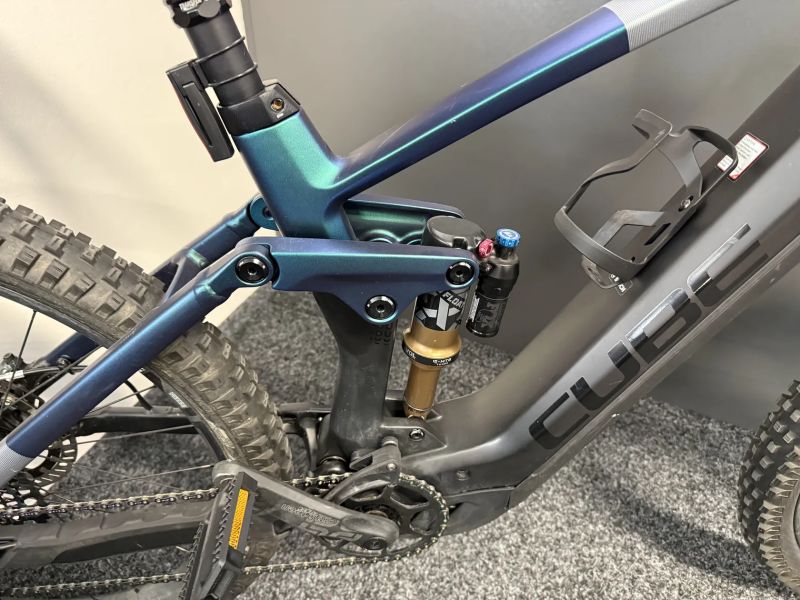 CUBE Stereo Hybrid 160HPC SLT 750 vel.M 2024 648KM KARBON