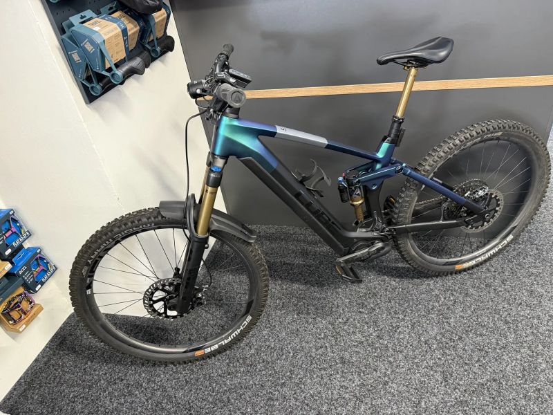 CUBE Stereo Hybrid 160HPC SLT 750 vel.M 2024 648KM KARBON