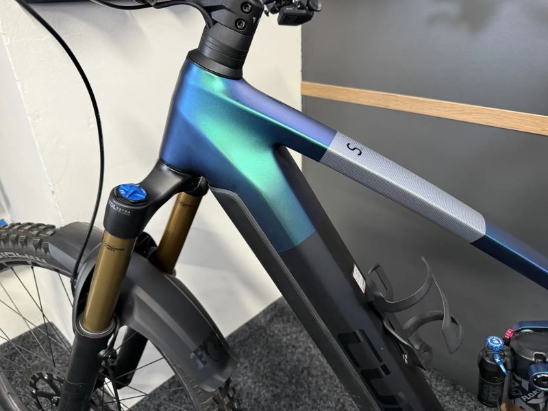 CUBE Stereo Hybrid 160HPC SLT 750 vel.M 2024 648KM KARBON