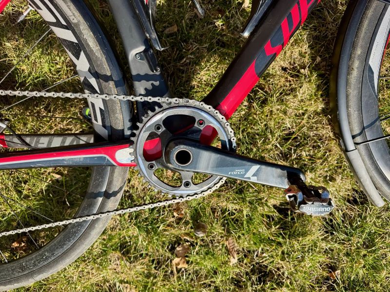 Specialized Sirrus Expert Carbon Disc. Velikost M,10,5kg