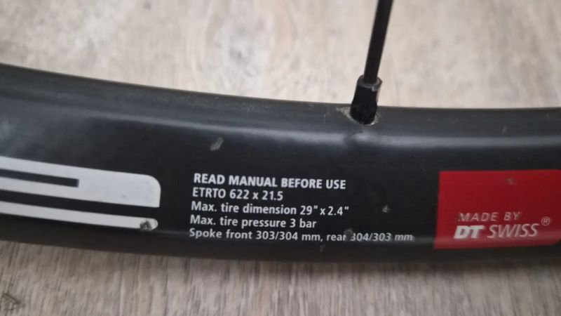 DT Swiss XRC 1250 SPLINE karbonová kola 