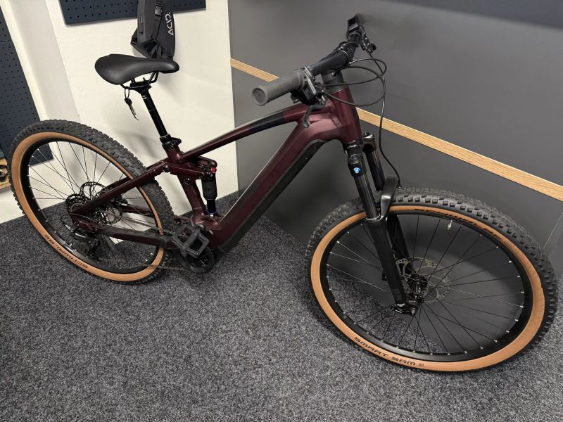 CUBE Stereo Hybrid 120 ONE 750 vel.M 2024 936km 