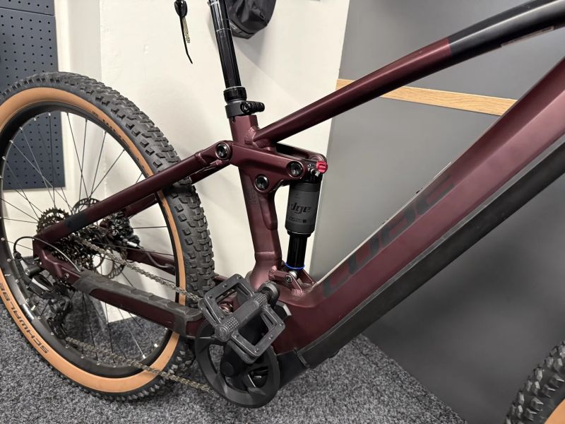 CUBE Stereo Hybrid 120 ONE 750 vel.M 2024 936km 