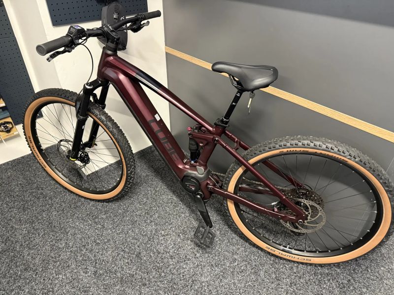 CUBE Stereo Hybrid 120 ONE 750 vel.M 2024 936km 