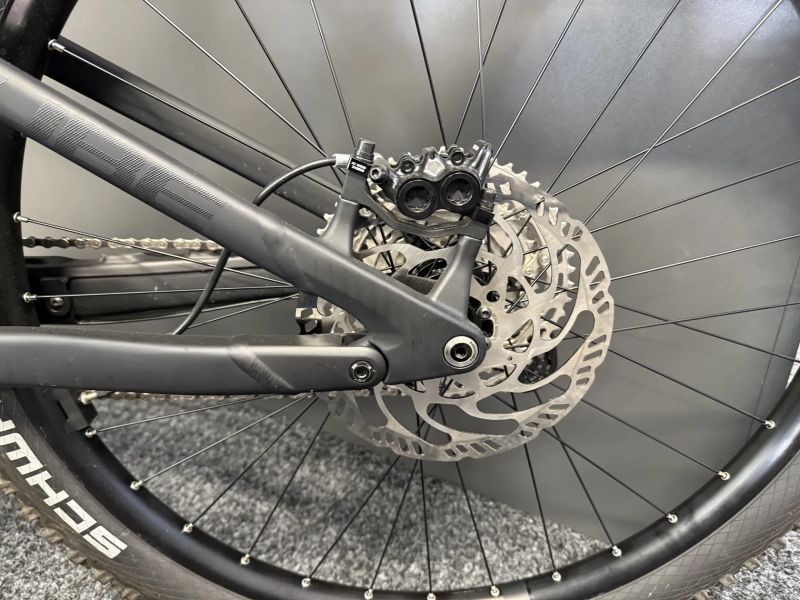 CUBE Stereo Hybrid ONE44 HPC RACE 800 vel.M 2025 120km TOP