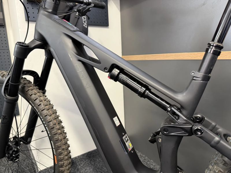 CUBE Stereo Hybrid ONE44 HPC RACE 800 vel.M 2025 120km TOP