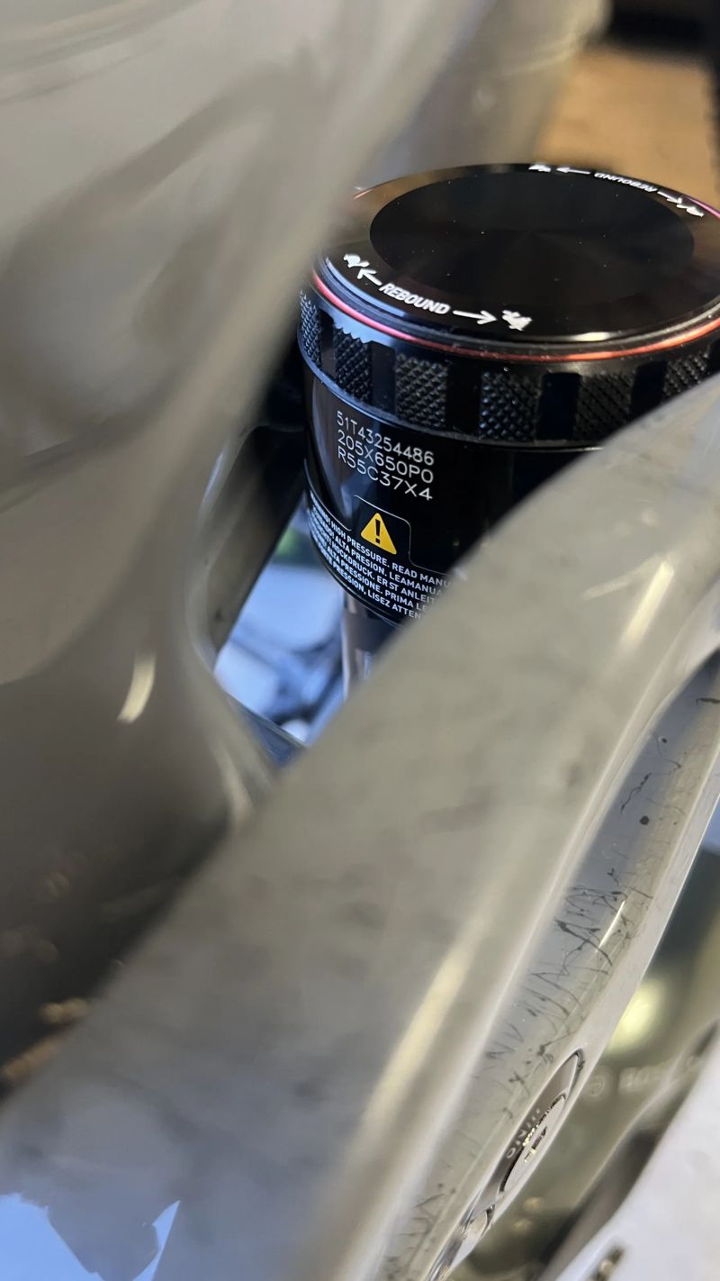 Tlumič Rockshox Super Deluxe Select RT 205x65