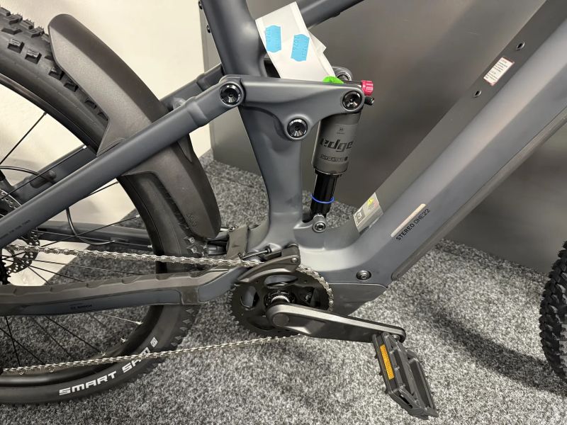 CUBE Stereo Hybrid ONE22 PRO 800 vel. L a XL 2026 do 50km