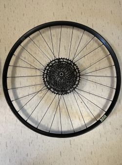 Zapletená kola Roval 29" – Boost, kazeta SRAM NX