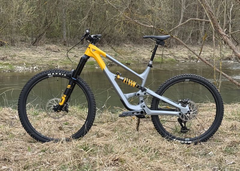 REZERVACE - YT Capra Uncaged 11 (NOVÉ)