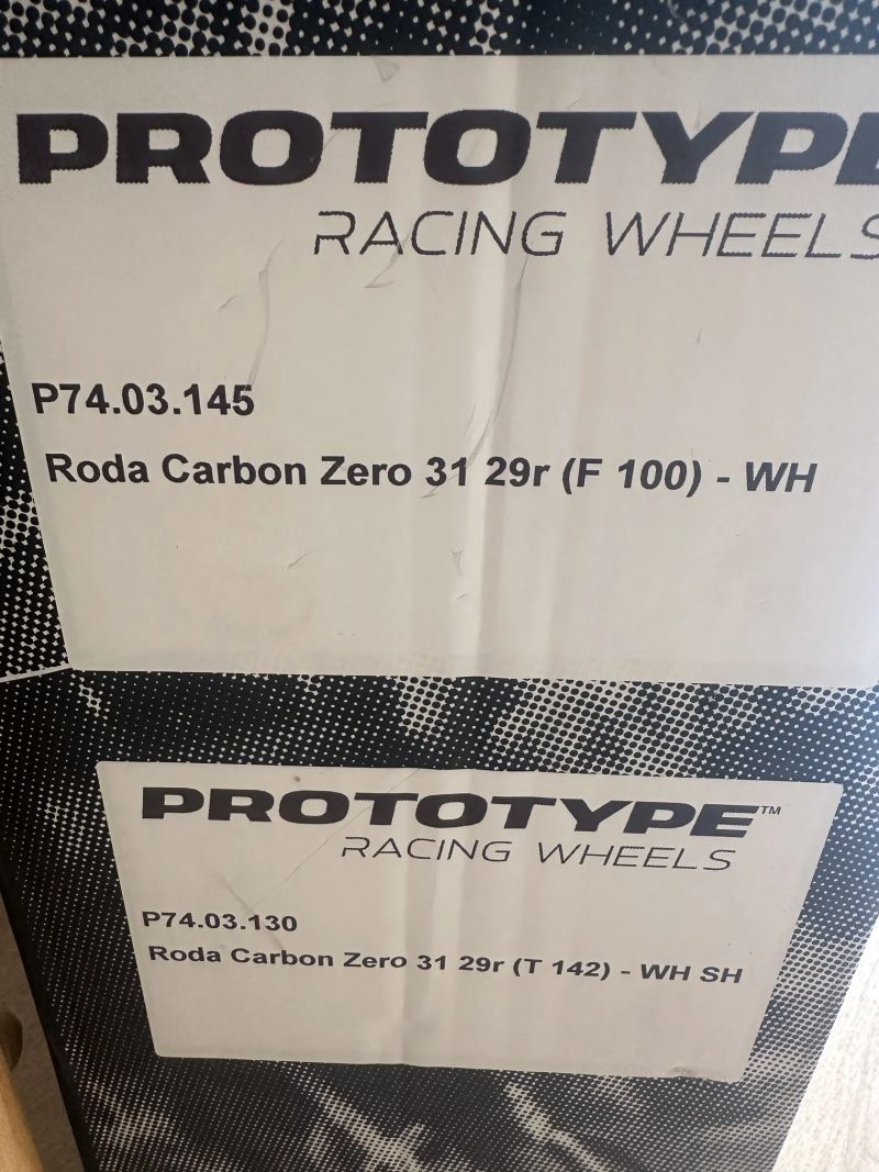 Zapletená kola MTB PROTOTYPE Carbon Zero 29" White