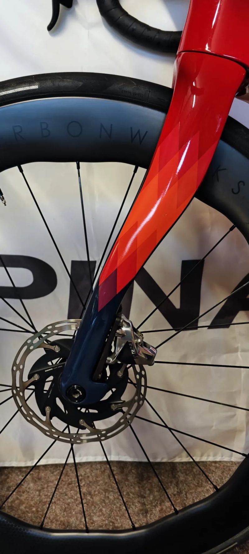 Prodám Pinarello Dogma F vel. 54, SRAM RED 2x12