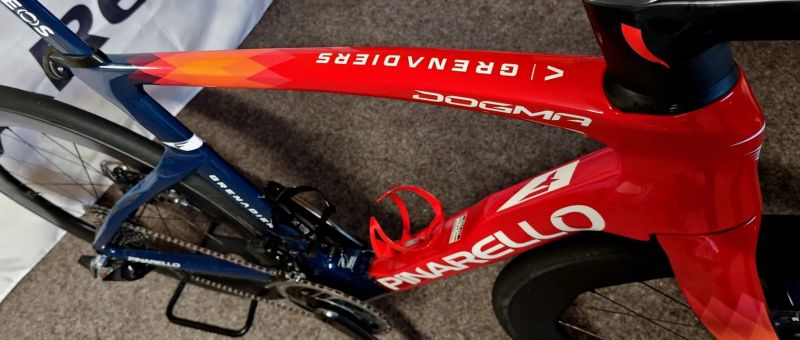 Prodám Pinarello Dogma F vel. 54, SRAM RED 2x12