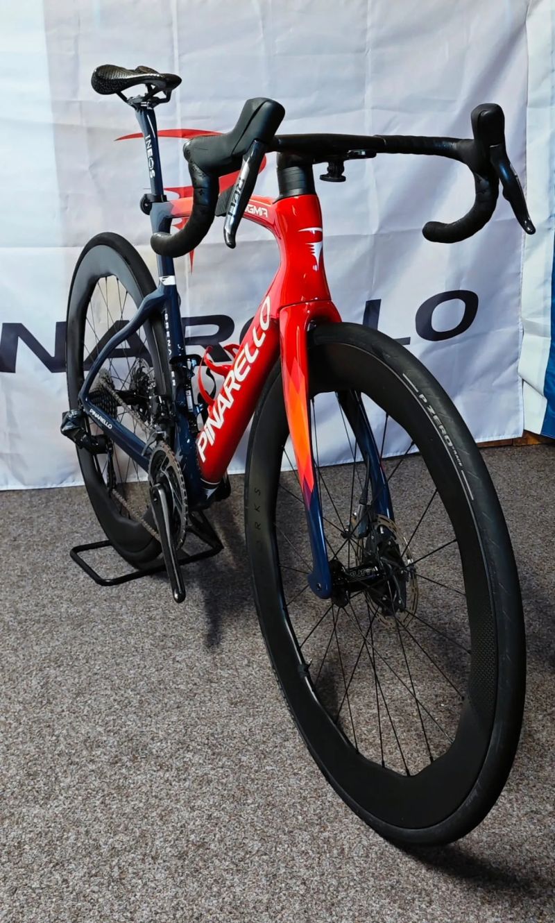 Prodám Pinarello Dogma F vel. 54, SRAM RED 2x12