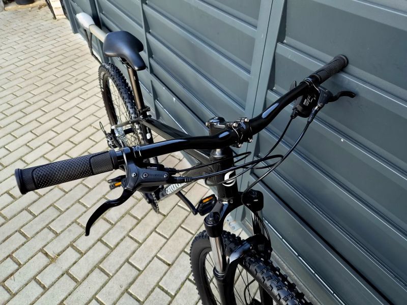 (71)Horské hliníkové kolo Cannondale 29"