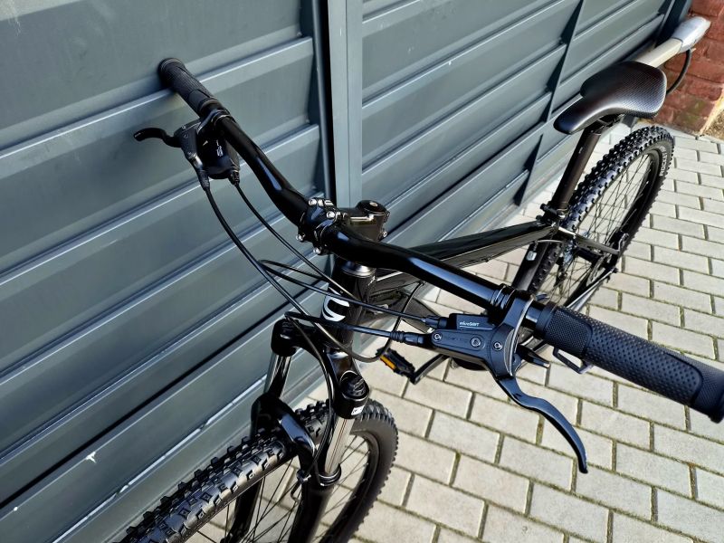 (71)Horské hliníkové kolo Cannondale 29"