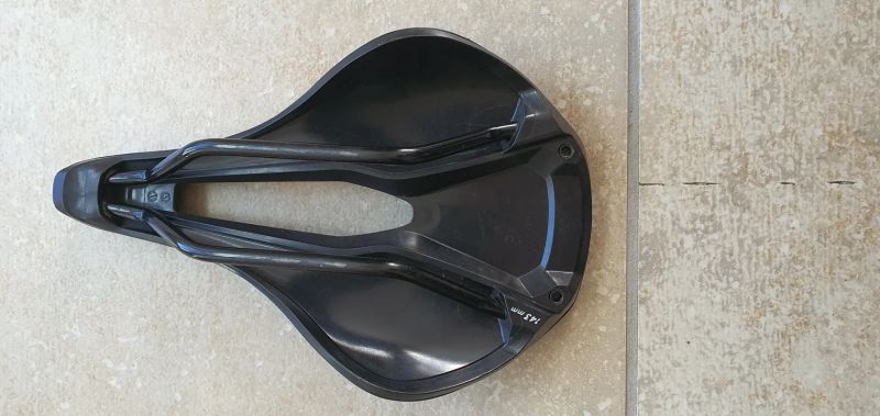 Sedlo Specialized power comp