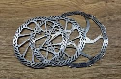 Brzdové kotouče 6 děr / 160 mm a 180 mm