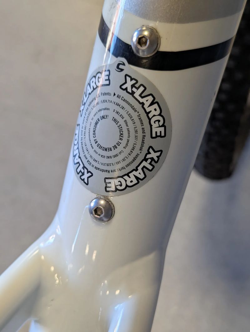 Cannondale Jekyll 2000 SL, velikost XL, rok 2001, po kompletní repasi, komplet Shimano XT